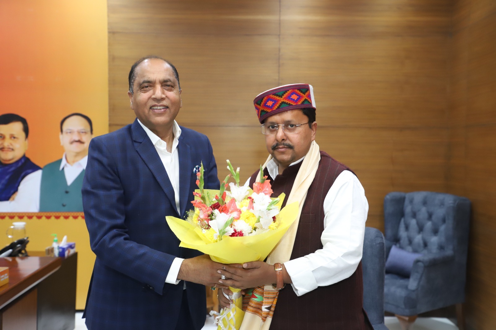 क्या सरकारी विभागों से राजनीति करवाना ही है व्यवस्था परिवर्तन: जयराम ठाकुर