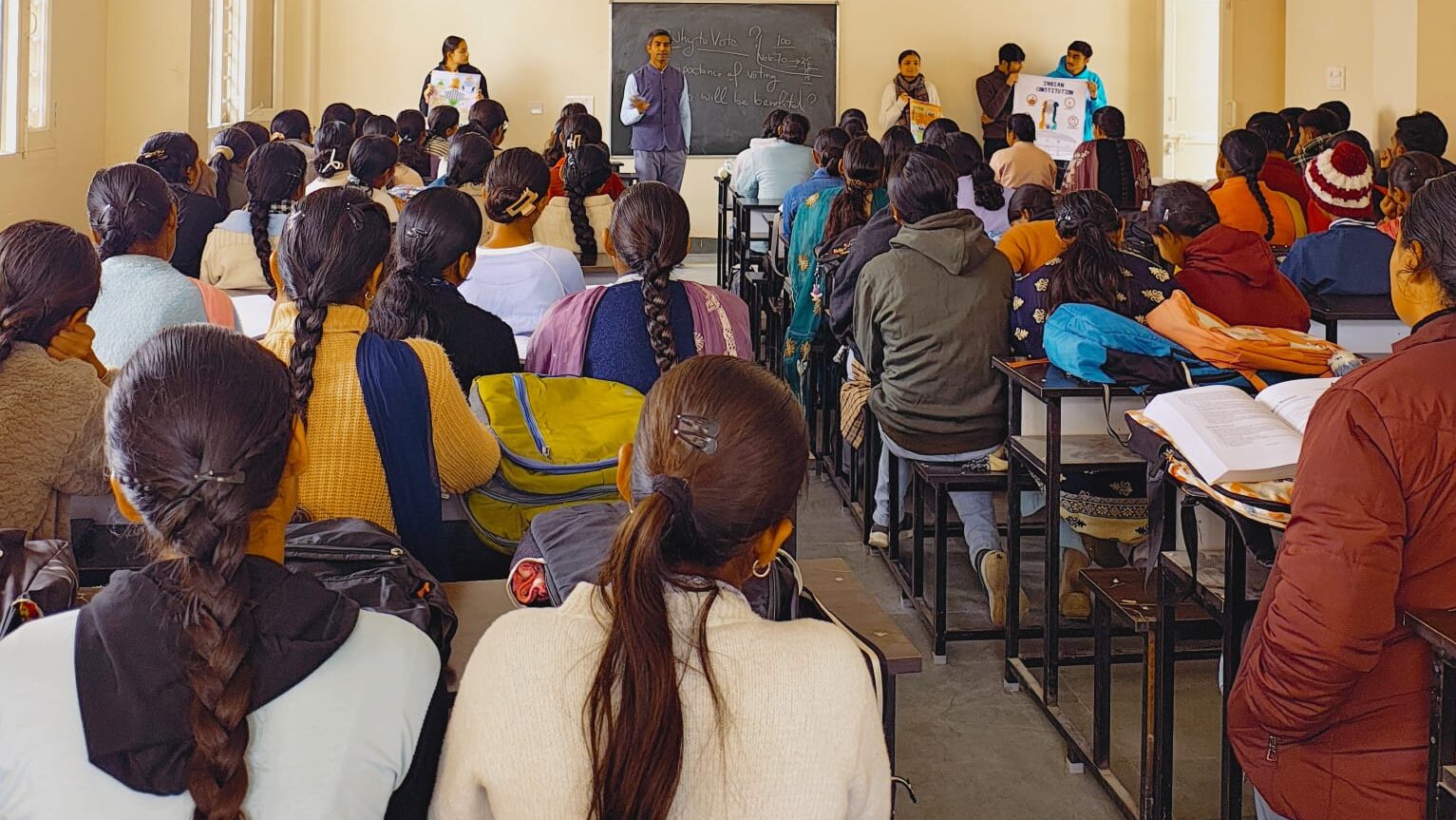 महाविद्यालय ऊना के चुनावी साक्षरता क्लब ने मतदाता जागरूकता कार्यक्रम आयोजित किया