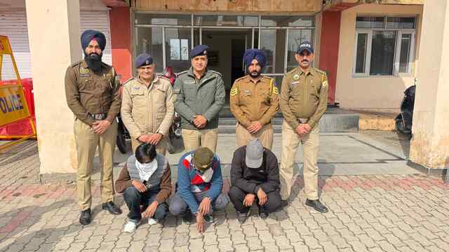 Himachal News: पिकअप से 28.32 ग्राम चिट्टा पकड़ा, तीन काबू 