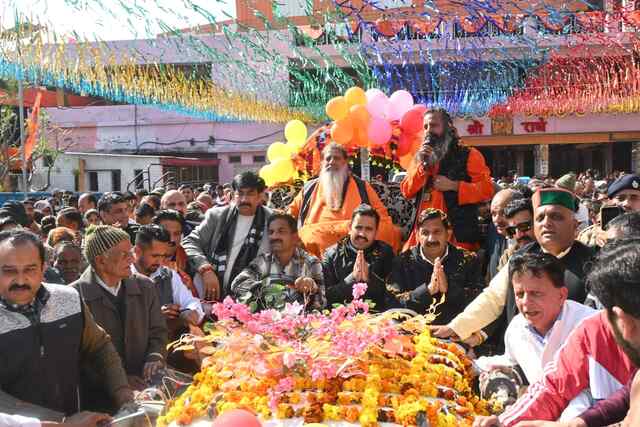 ऊना बना वृंदावन,बाबा बाल जी आश्रम कोटला कलां से निकली भव्य शोभायात्रा