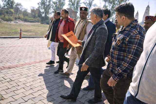 हिमाचल प्रदेश अस्पताल फार्मेसी अधिकारी संघ प्रतिनिधिमंडल ने मुख्यमंत्री से भेंट की