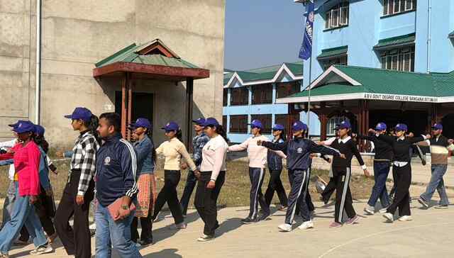 राजकीय महाविद्यालय वंगाणा में चल रहे शिविर की शुरुआत मार्च-पास्ट के साथ