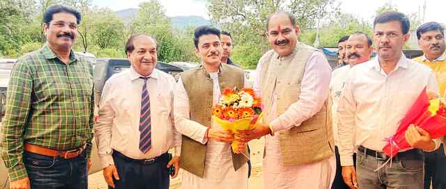 बंगाणा कर्ण राज में लगे विशाल नि:शुल्क चिकित्सा शिविर में 988 लोगों ने करवाई स्वास्थ्य जांच
