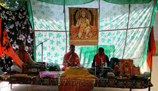 हनुमान जयंती पर ठाकुर द्वारा ललड़ी में हनुमान कथा और भंडारे का आयोजन 
