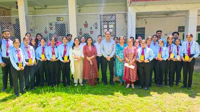 महाविद्यालय ऊना के एमबीए विभाग के 21 छात्रों ने मेरिट सूची में बनाई जगह