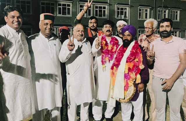 विधायक विवेक शर्मा ने नव निर्वाचित जनप्रतिनिधियों ने की मुलाकात कर किया सम्मानित