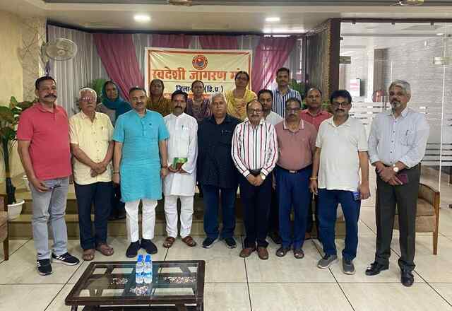 स्वदेशी, स्वाभिमान और आत्मनिर्भरता ही भारत के उज्ज्वल भविष्य का आधार