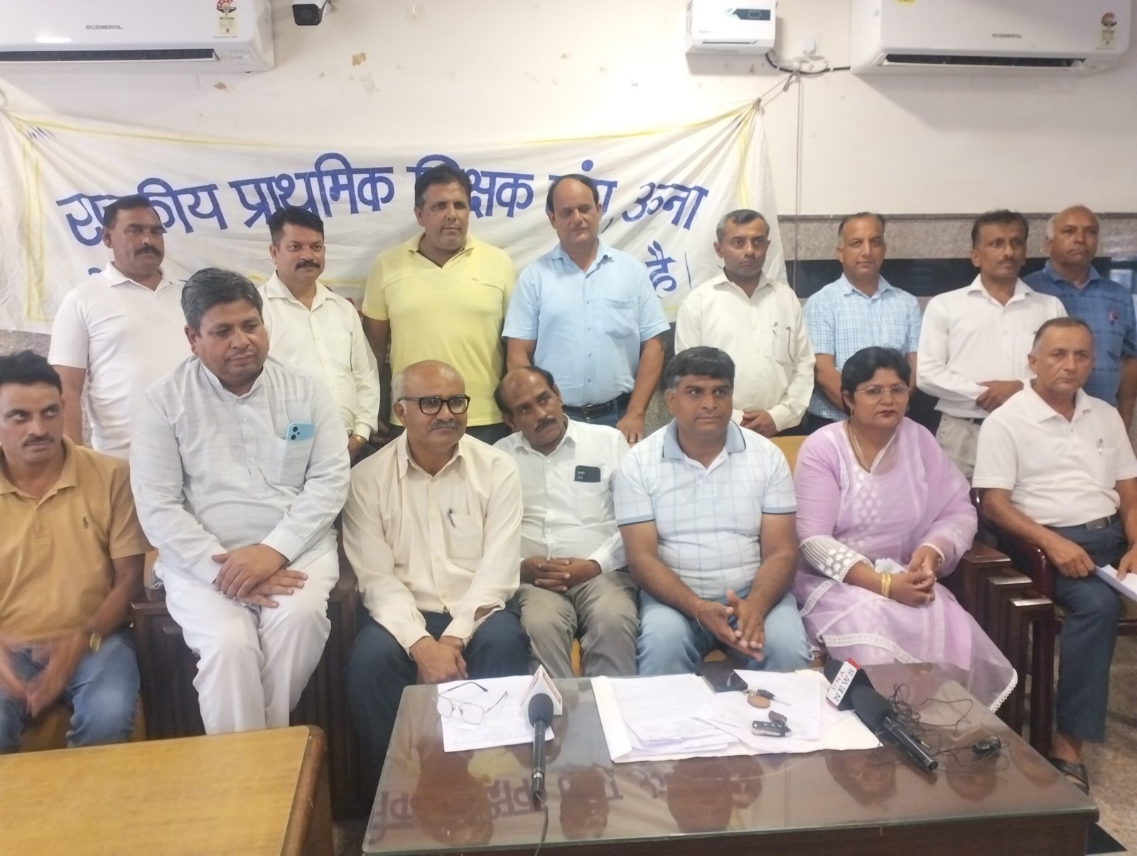 प्राथमिक स्कूलों में तीन हजार पदों पर हो भर्ती: प्राथमिक शिक्षक संघ