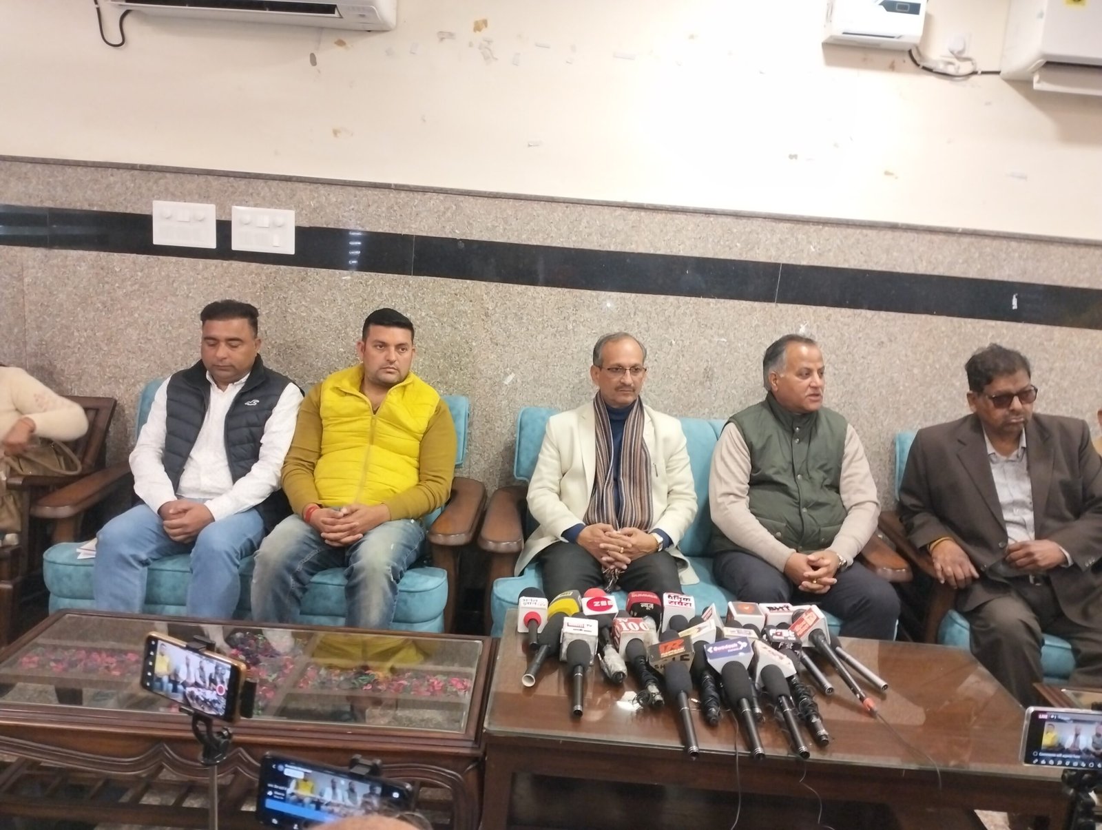 नगर निगम के गहन तक पंचायत प्रतिनिधियों को विकास कार्यों का अधिकार दे सरकार: सत्ती