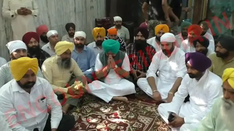 Punjab News: मंत्री पद संभालने से पहले हरदीप मुंडियां गुरुद्वारा साहिब में हुए नतमस्तक, देखें वीडियो