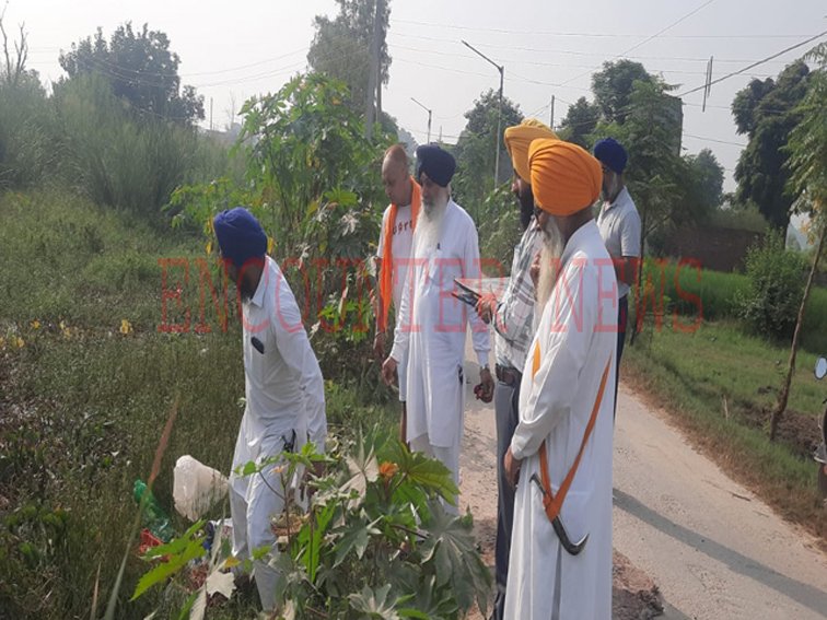 Punjab News: छप्पड़ से मिले गुटका साहिब और धार्मिक तस्वीरें