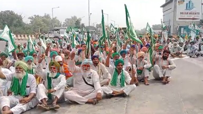 Punjab News: किसानों ने धरना लगा पुल को किया जाम, देखें वीडियो