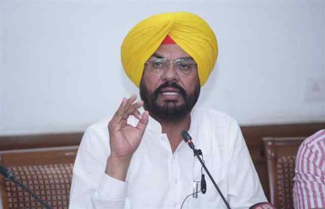 Punjab News: ‘दोहरी राजनीति’ पर आप का हमला, कुलदीप सिंह धालीवाल ने सुखबीर बादल को घेरा