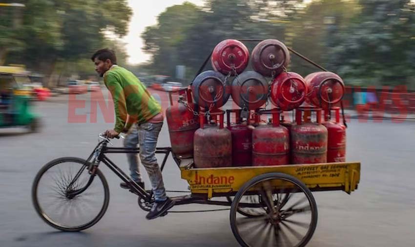 आम बजट से पहले LPG गैस सिलेंडर के दामों में हुई कटौती