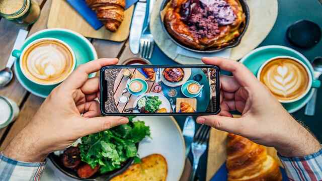 आपकी सेहत पर बुरा असर डालते हैं Food Trend, जानें कैसे?