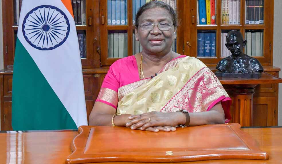 राष्ट्रपति Droupadi Murmu ने दी दीपावली की शुभकामनाएं, सुरक्षित और पर्यावरण-संवेदनशील उत्सव मनाने की अपील की