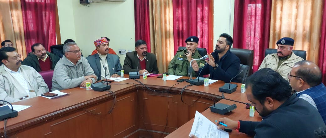 ऊना को सुव्यवस्थित, सुरक्षित और विकास का मानक जिला बनाने में करें सहयोग: उपायुक्त जतिन लाल