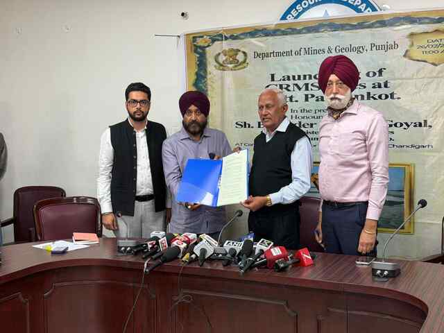 Punjab News: पंजाब में क्रशर ओनर माइनिंग साइट्स की शुरुआत, अवैध खनन पर सख्ती और सस्ती रेत उपलब्ध कराने का दावा