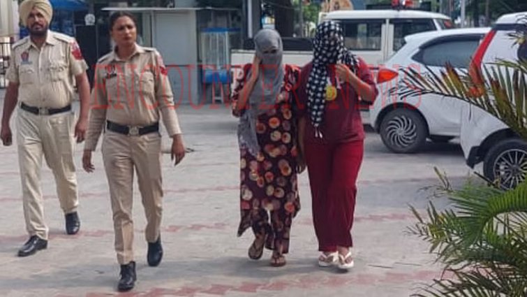 Punjab News: PNB के ATM में 17 लाख की लूट के मामले में 2 महिलाएं गिरफ्तार