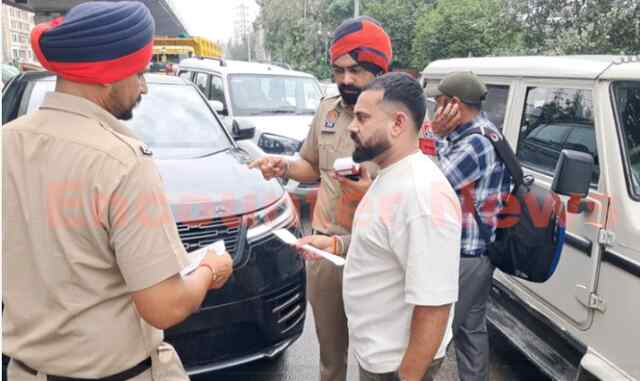 Punjab News: पुलिस प्रशासन सतर्क, शहर में 38 जगहों पर की नाकेबंदी, देखें वीडियो
