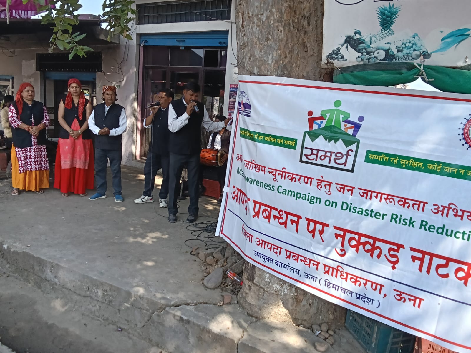 पूर्वी कलामंच ने ईसपुर और पंजावर में सुरक्षित भवन निर्माण पर ग्रामीण किए जागरूक