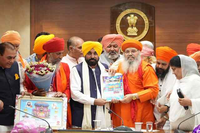 Punjab News: गुरु रविदास जी के 650वें प्रकाश पर्व पर पंजाब में सालभर कार्यक्रम, मुख्य समारोह खुरालगढ़ में होगा