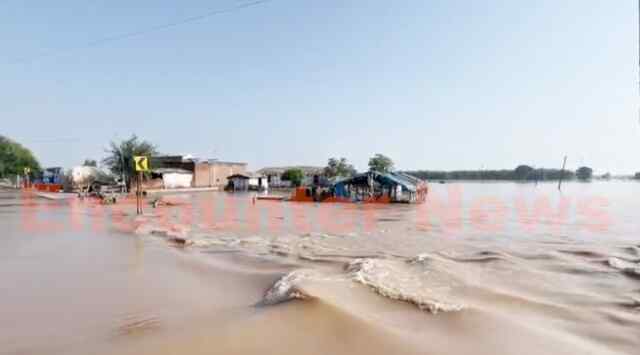 Punjab News: बाढ़ से गांव में तबाही का मंजर, प्रशासन से मदद के लिए लगाई गुहार, देखें वीडियो