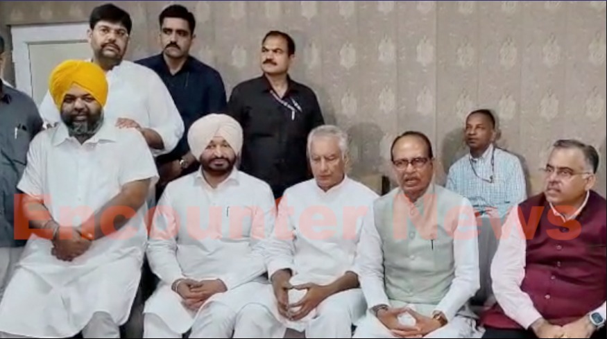 Punjab News: इस इलाकों में पहुंचे केंद्रीय मंत्री शिवराज चौहान, किसानों से की बातचीत, देखें वीडियो
