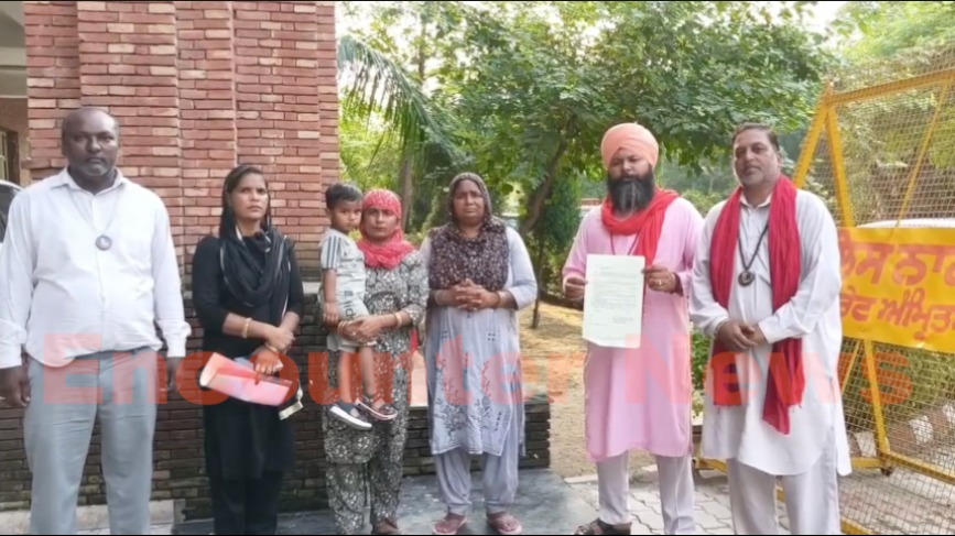 Punjab News: महिला ने लगाए पति पर दूसरी शादी करने के आरोप, देखें वीडियो Punjab News: महिला ने लगाए पति पर दूसरी शादी करने के आरोप, देखें वीडियो