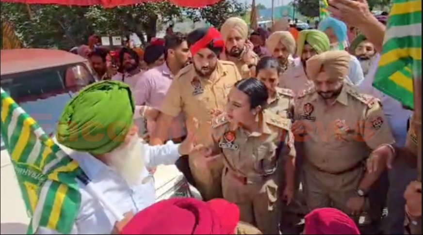 Punjab News: आमने-सामने हुए किसान और पुलिस, DSP के खींचे बाल, वर्दी को डाला हाथ, देखें Live