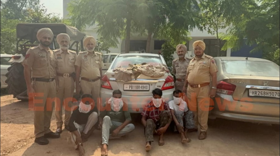 Punjab News: 4 फर्जी पुलिस कर्मी कार सहित गिरफ्तार, वर्दी बरामद, देखें वीडियो