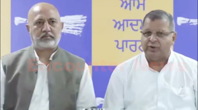 Punjab News: AAP Party ने सुखविंदर कलकत्ता हत्या मामले को लेकर किए खुलासे, कांग्रेस प्रधान पर साधे निशाने, देखें वीडियो