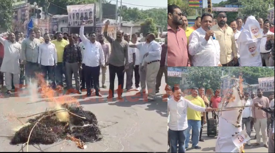 Jalandhar News: सफाई कर्मियों का केंद्र के खिलाफ रोष प्रदर्शन, फूंका पुतला, देखें वीडियो