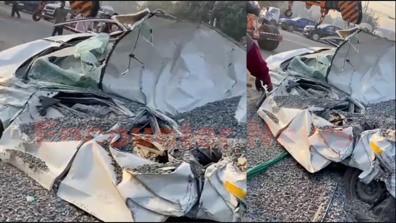 Haryana News: दर्दनाक हादसा, रोड़ी से भरी ट्राली अनियंत्रित होकर कार पर पलटी, एक की मौत, 3 घायल, देखें वीडियो