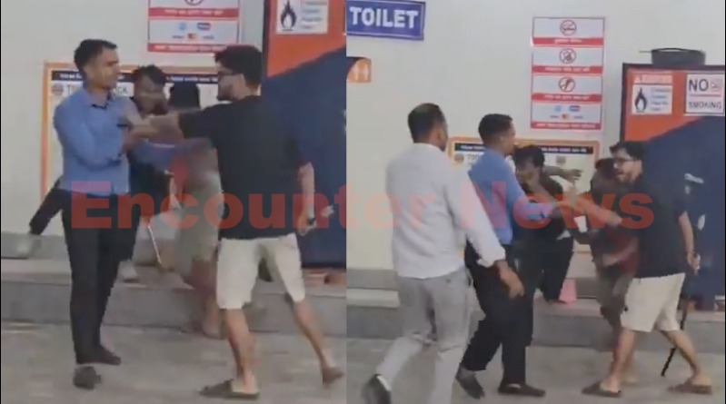 पुलिस चौकी से महज़ 500 मीटर दूर पेट्रोल पंप कर्मचारी पर बाइक सवार ने जमकर बरसाए लाठी-डंडे, वीडियो वायरल