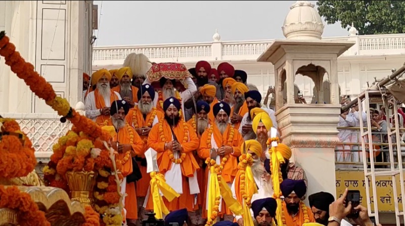 Punjab News: गुरुपर्व को समर्पित श्री अकाल तख्त साहिब से सजाया अलौकिक नगर कीर्तन, उमड़े श्रद्धालु, देखें वीडियो
