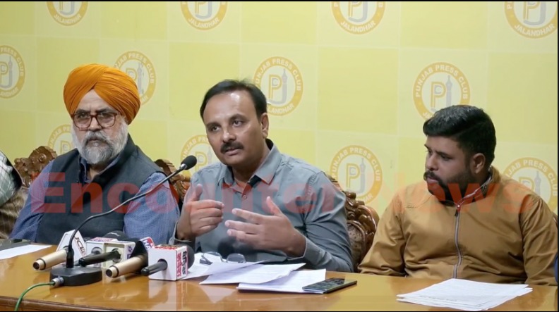 Jalandhar News: Civil Hospital के Doctor पर झूठी शिकायत से परेशान करने के लगे आरोप, देखें वीडियो