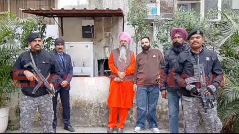 Punjab News: गुरसिमरन मंड ने सुरक्षा बढ़ाने को लेकर पुलिस का जताया विरोध, दिया धरना, देखें वीडियो