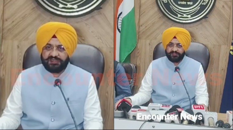 Jalandhar News: केंद्रिय मंत्री के समक्ष कैबिनेट मंत्री सोंध ने उठाए मुद्दे, 250 करोड़ को लेकर आया बयान, देखें Live