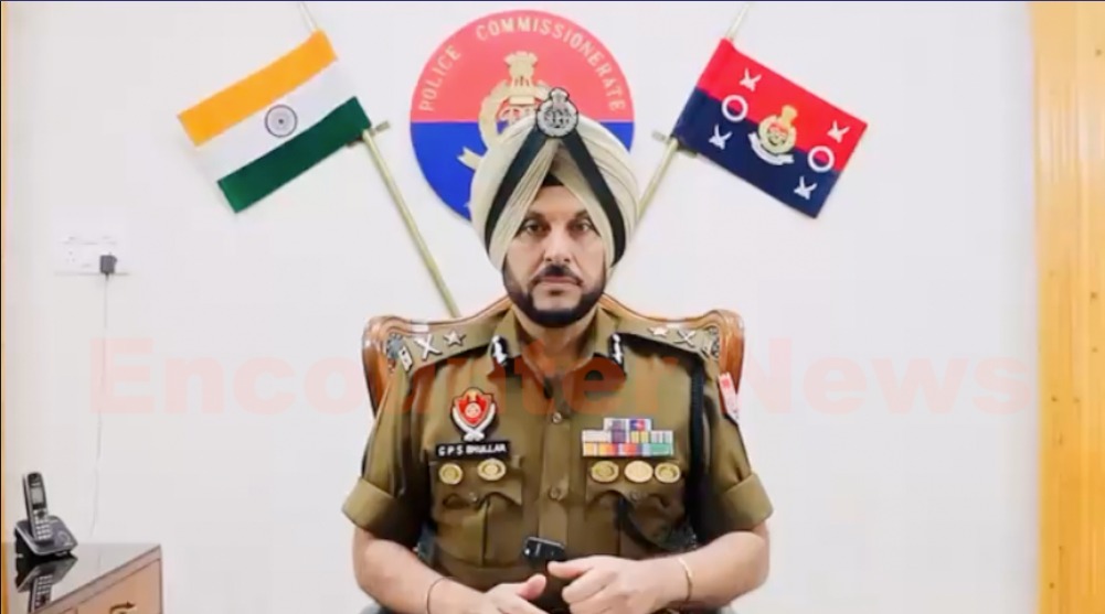 Punjab News: स्कूलों को बम से उड़ाने की धमकी को लेकर CP Bhullar का आया बयान, देखें वीडियो