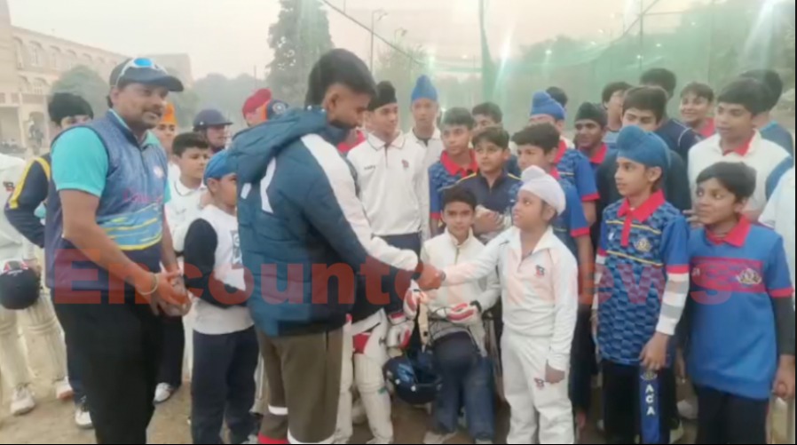 Punjab News: IPL में सिलेक्ट होने के बाद घर पहुंचे सलिल अरोड़ा का हुआ स्वागत, देखें वीडयो