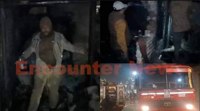 Jalandhar News: रबड़ फैक्ट्री में शार्ट सर्किट से लगी भीषण आग, देखें वीडियो