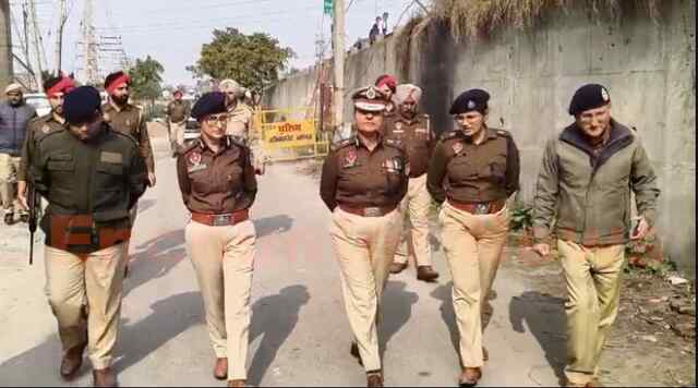 Jalandhar News: Special DGP Gurpreet Deo ने भारी पुलिस फोर्स के साथ दी इलाके में दबिश, 51 गिरफ्तार, देखें वीडियो