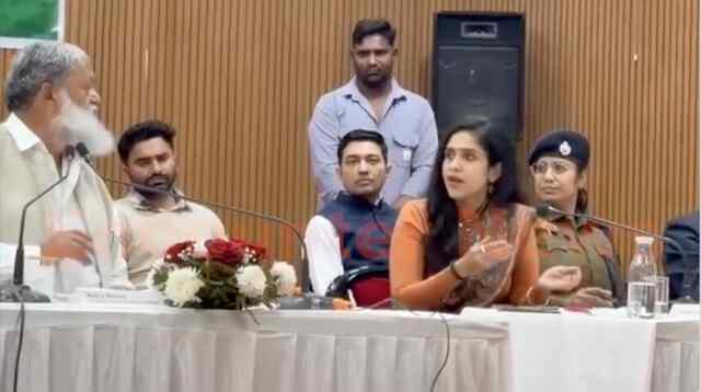 पुलिस कर्मी को सस्पेंड ना करने के मामले में महिला SP पर भड़के मंत्री अनिल विज, देखें वीडियो