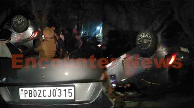 Punjab News: अनियंत्रित होकर नहर किनारे पलटी तेज रफ्तार Car, मची अफरा-तफरी, देखें Video
