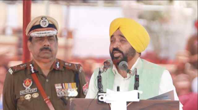 Jalandhar पहुंचे CM Mann ने पुलिस कर्मियों की मौत के मामले में पाक पर साधे निशाने, देखें Live