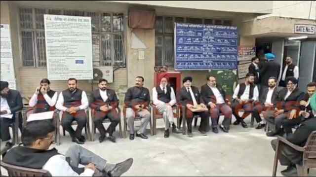 Jalandhar News: कोर्ट में 3 दिन No Work Day का ऐलान, Bar Association के प्रधान का आया बयान, देखें वीडियो