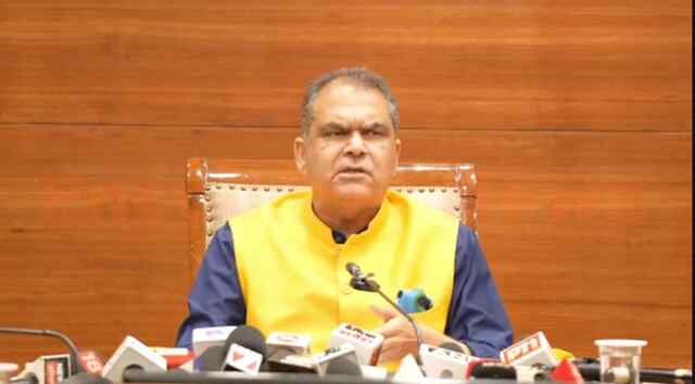Punjab News: सरकार ने PSIEC के प्लॉट होलडरों को दी बड़ी राहत, कैबिनेट मंत्री संजीव अरोड़ा का आया बयान, देखें Live