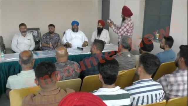 Punjab News: दूध के दामों में 5 रुपए होगी बढ़ौतरी, एसोसिएशन का ऐलान, देखें वीडियो
