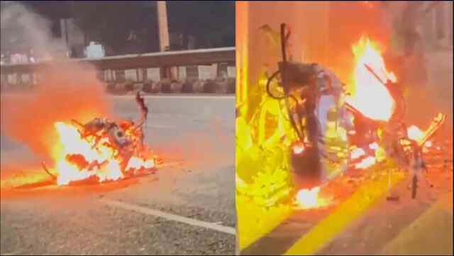 Jalandhar News: Highway पर Car और एक्टिवा की टक्कर के बाद लगी आग, चालक फरार, देखें वीडियो